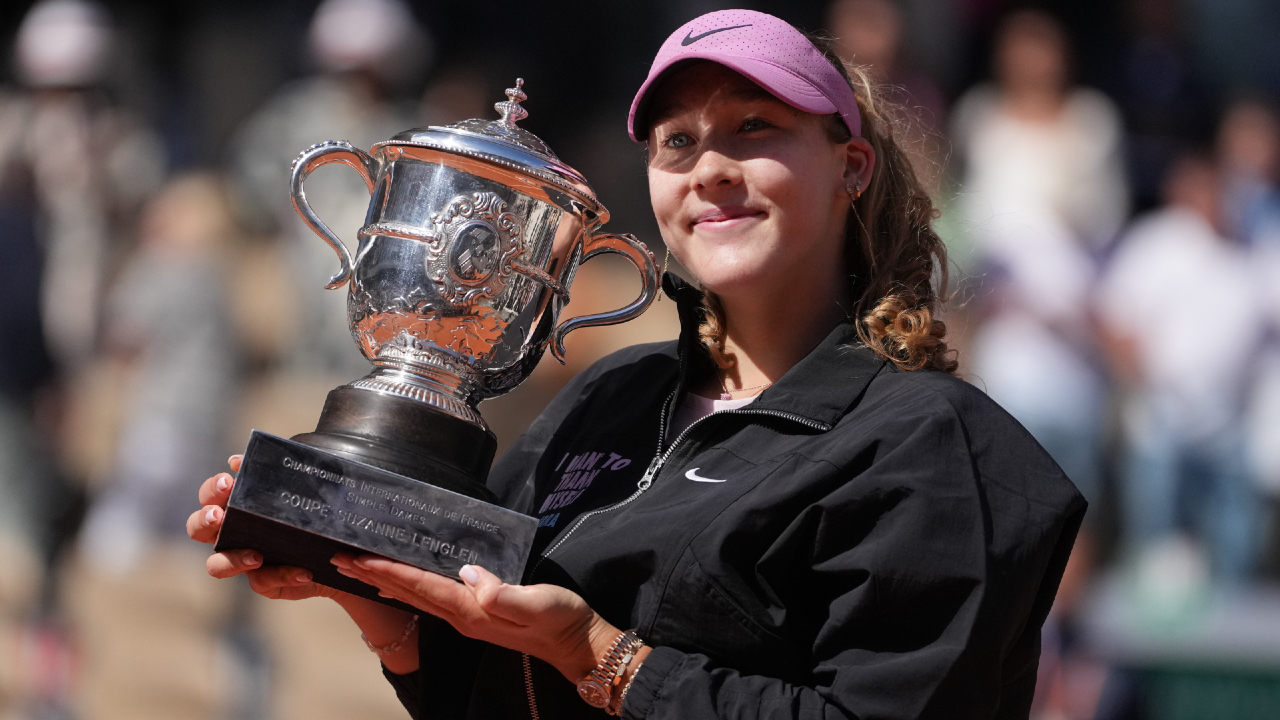 Andreeva remporte Roland-Garros pour son premier titre du Grand Chelem