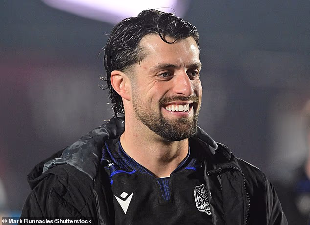 Adam Hastings a été réservé pour ses pitreries lors de la victoire contre Leinster