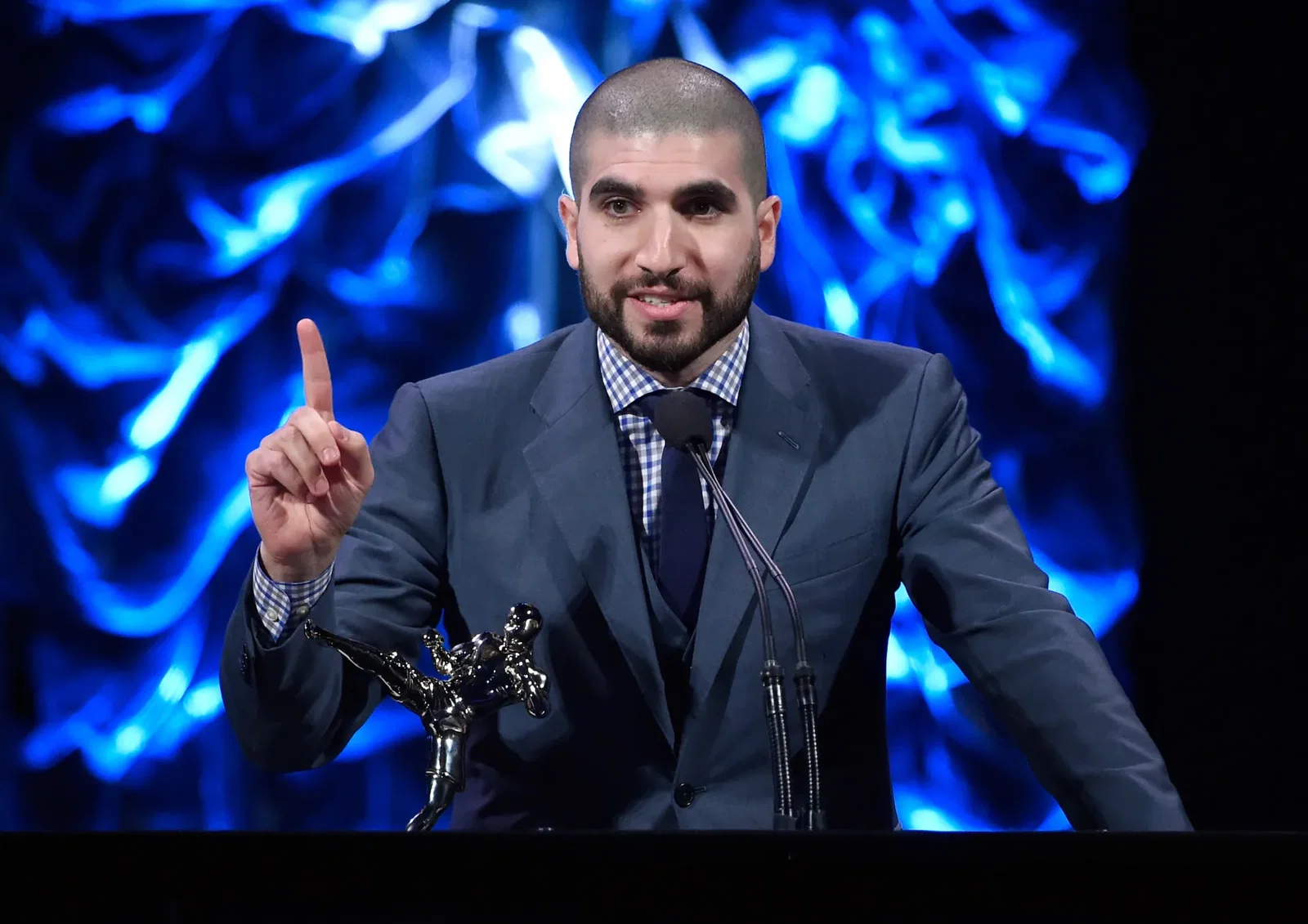 Ariel Helwani dit que le produit actuel de la WWE semble "sans âme".