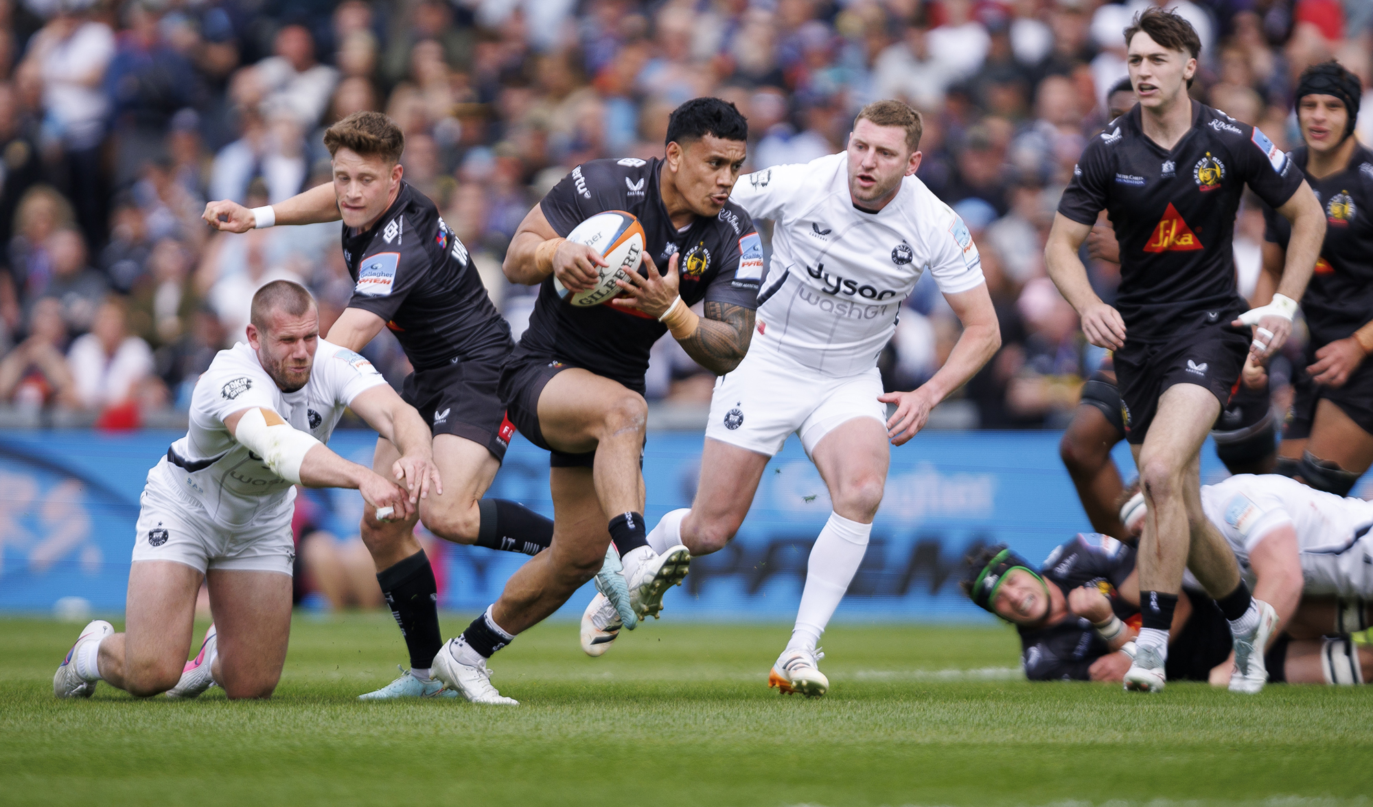 Exeter Chiefs' Len Ikitau runs with the ball during his team’s May 2026 victory over Bath in the Gallagher PREM