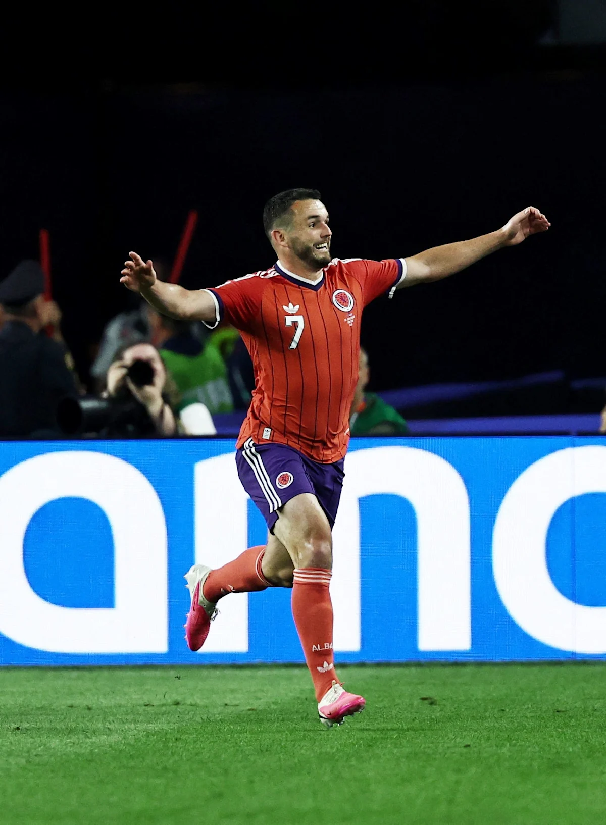 "Ce pays a attendu si longtemps, si longtemps." "L'Écosse partage sa victoire "spéciale" en Coupe du monde avec ses fans.