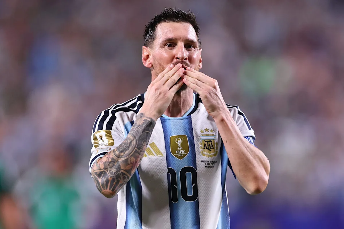 Chaque triplé de la Coupe du monde ce siècle alors que Lionel Messi rejoint la liste d'élite