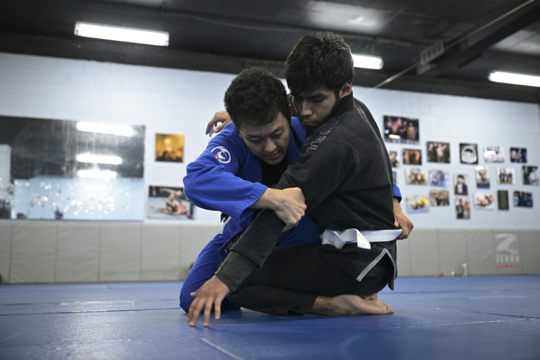 Des combats en cage à la Maison Blanche, l'UFC s'installe dans le courant dominant
