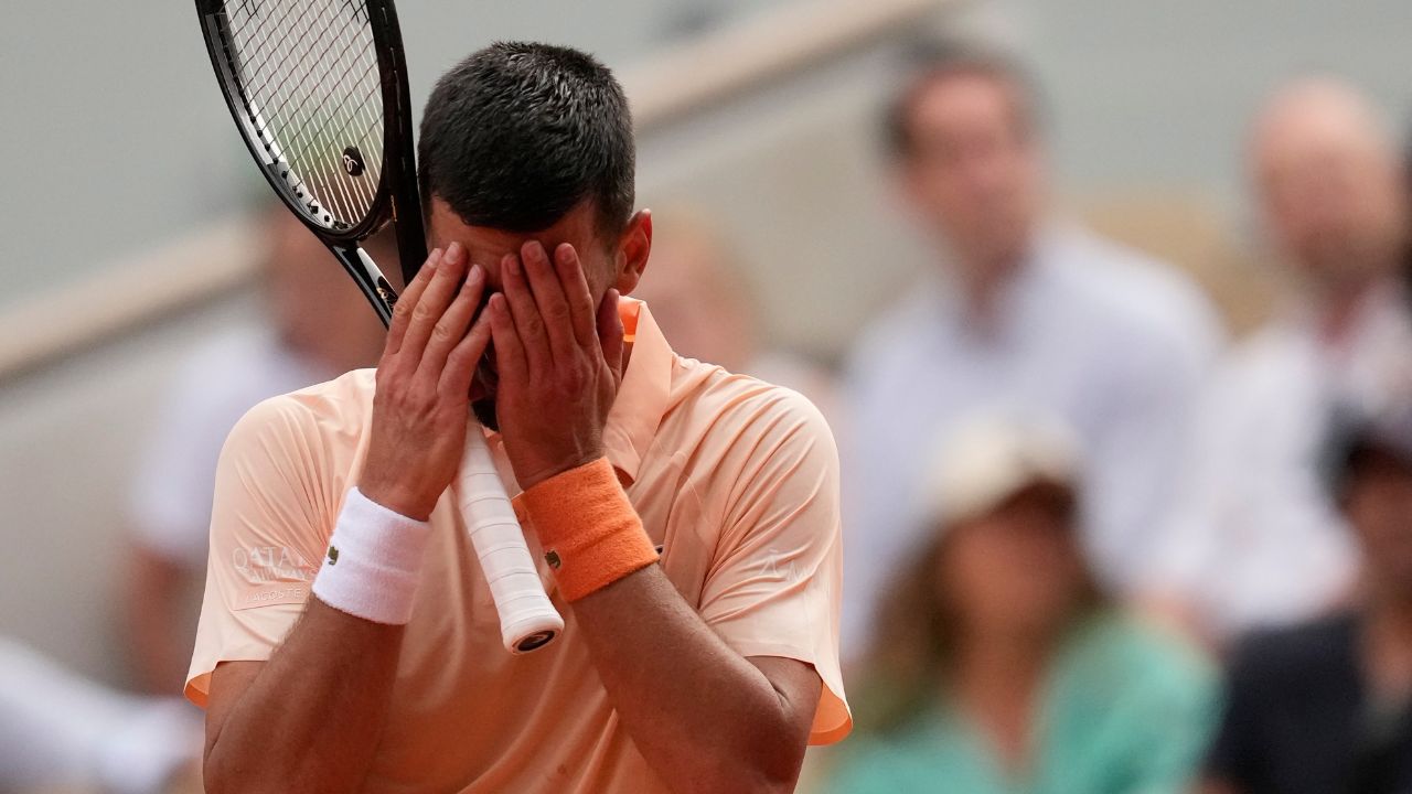 Djokovic a battu Fonseca au troisième tour de Roland-Garros