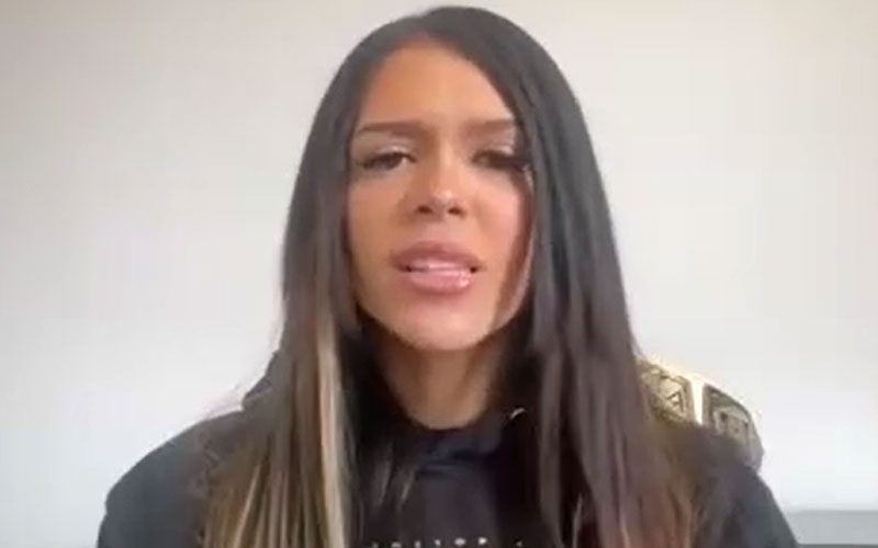 Elena Black menace de perturber la scène du titre des TNA Knockouts à Slammiversary