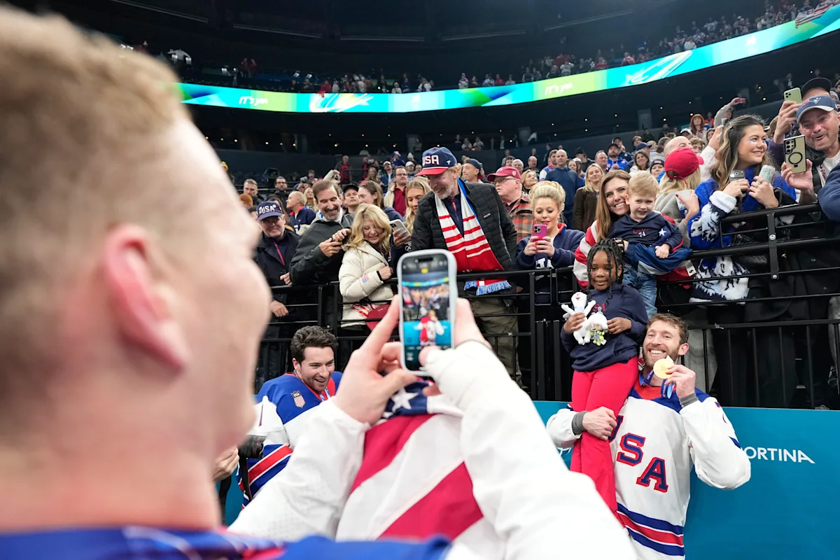 En finale, le doublé médaille d'or olympique-Coupe Stanley est en jeu pour les Américains