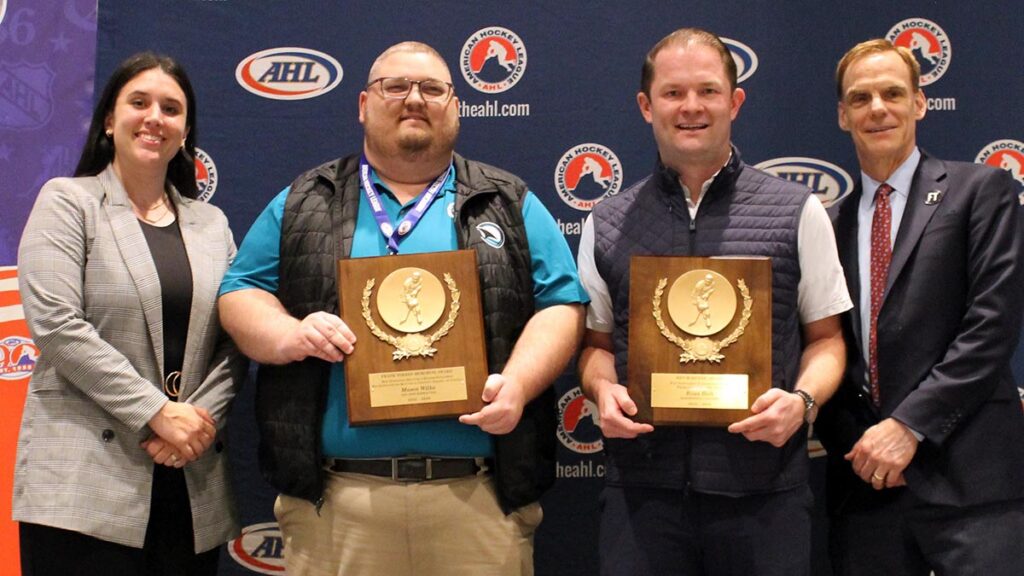 Holt et Wilks nommés lauréats des prix d'affaires de l'AHL | LaAHL.com
