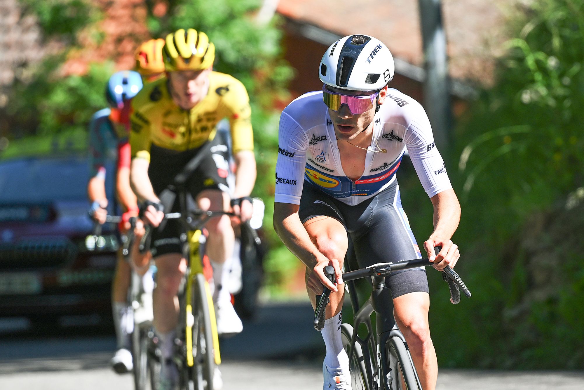 "Il était juste à un niveau différent", a déclaré Juan Ayusso sur le podium du Tour Auvergne-Rhône-Alpes après avoir perdu sa bataille avec son ancien coéquipier Isaac del Toro.