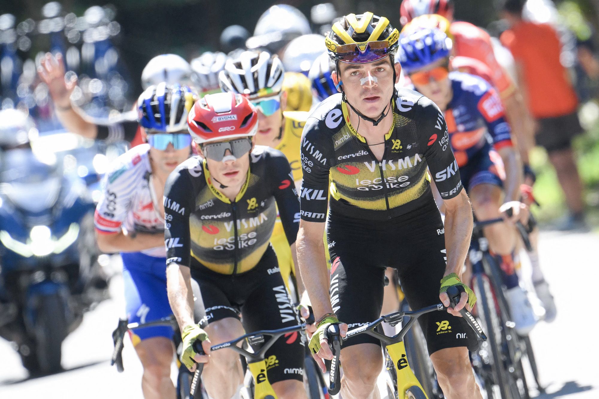 Il s'agit de l'équipe d'accompagnement de Jonas Wingegaard pour le Tour de France puisque Visma-Lease a Bike confirme l'alignement.