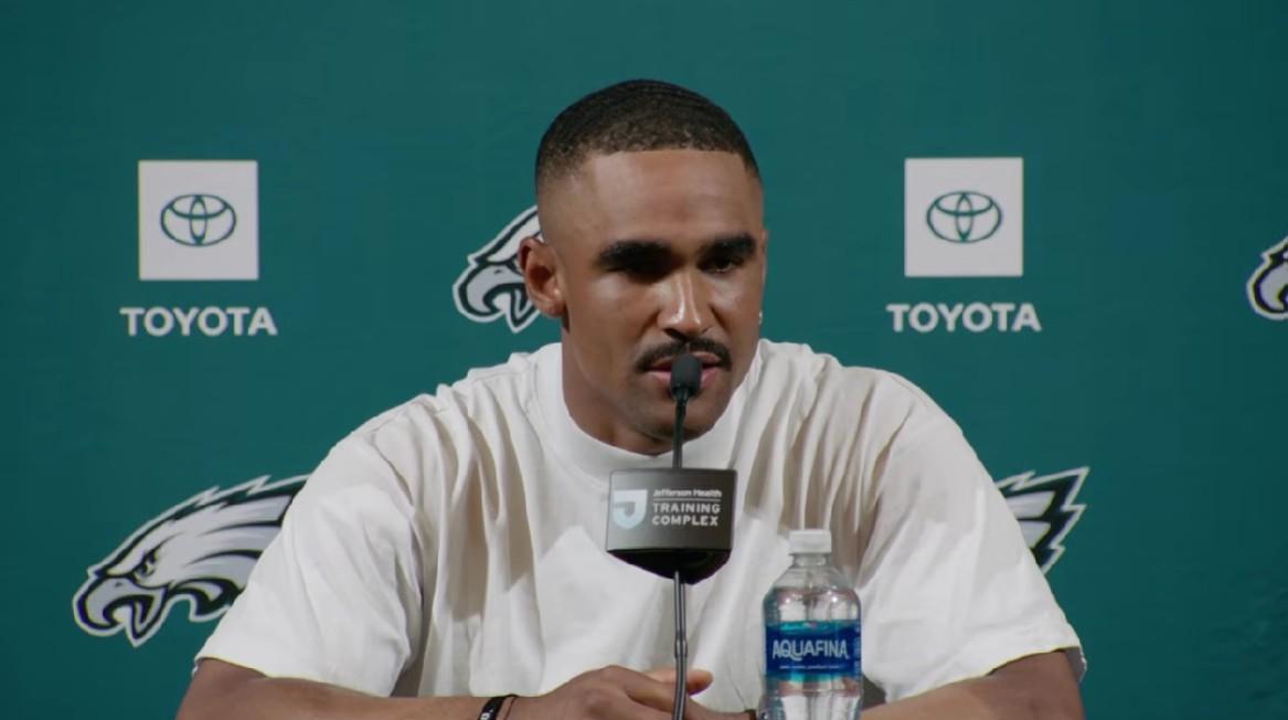 Jalen Hurts répond à l'article d'ESPN et aux commentaires d'AJ Brown sur leur amitié