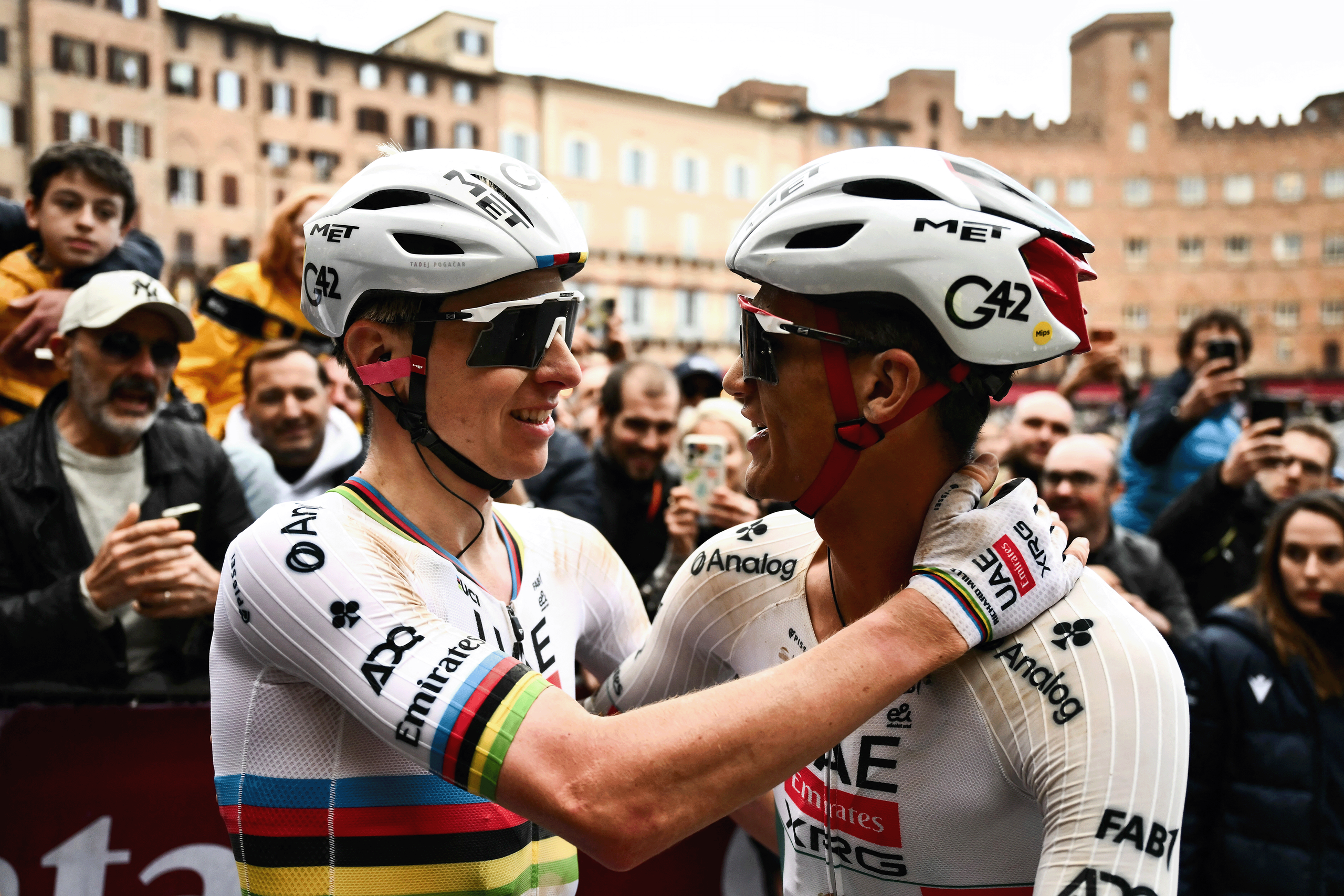 "Je veux juste être aussi heureux qu'il l'est sur le vélo", signe inquiétant pour les rivaux de Thaddeus Pogachar alors que le lieutenant du Tour de France Isaac del Toro franchit une nouvelle étape.