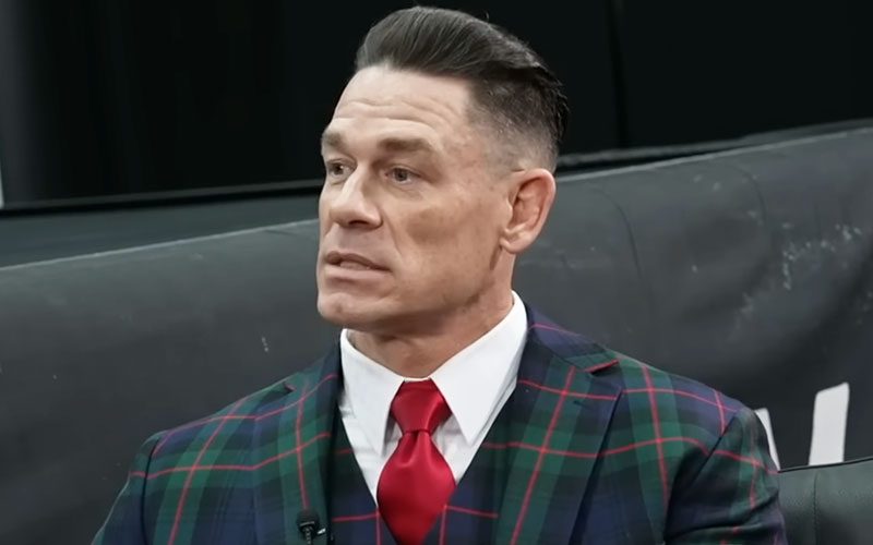 John Cena affirme que ce serait un suicide financier de le recruter pour un autre match