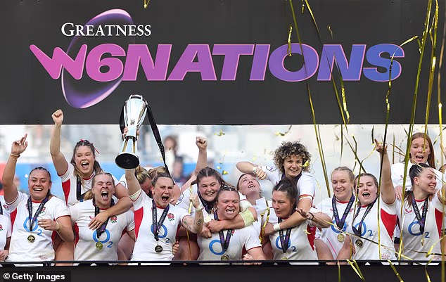 Les Roses Rouges ont prolongé leur séquence de victoires à 38 matchs et ont scellé un huitième titre consécutif au Tournoi des Six Nations féminin et un cinquième titre consécutif du Grand Chelem à Bordeaux.