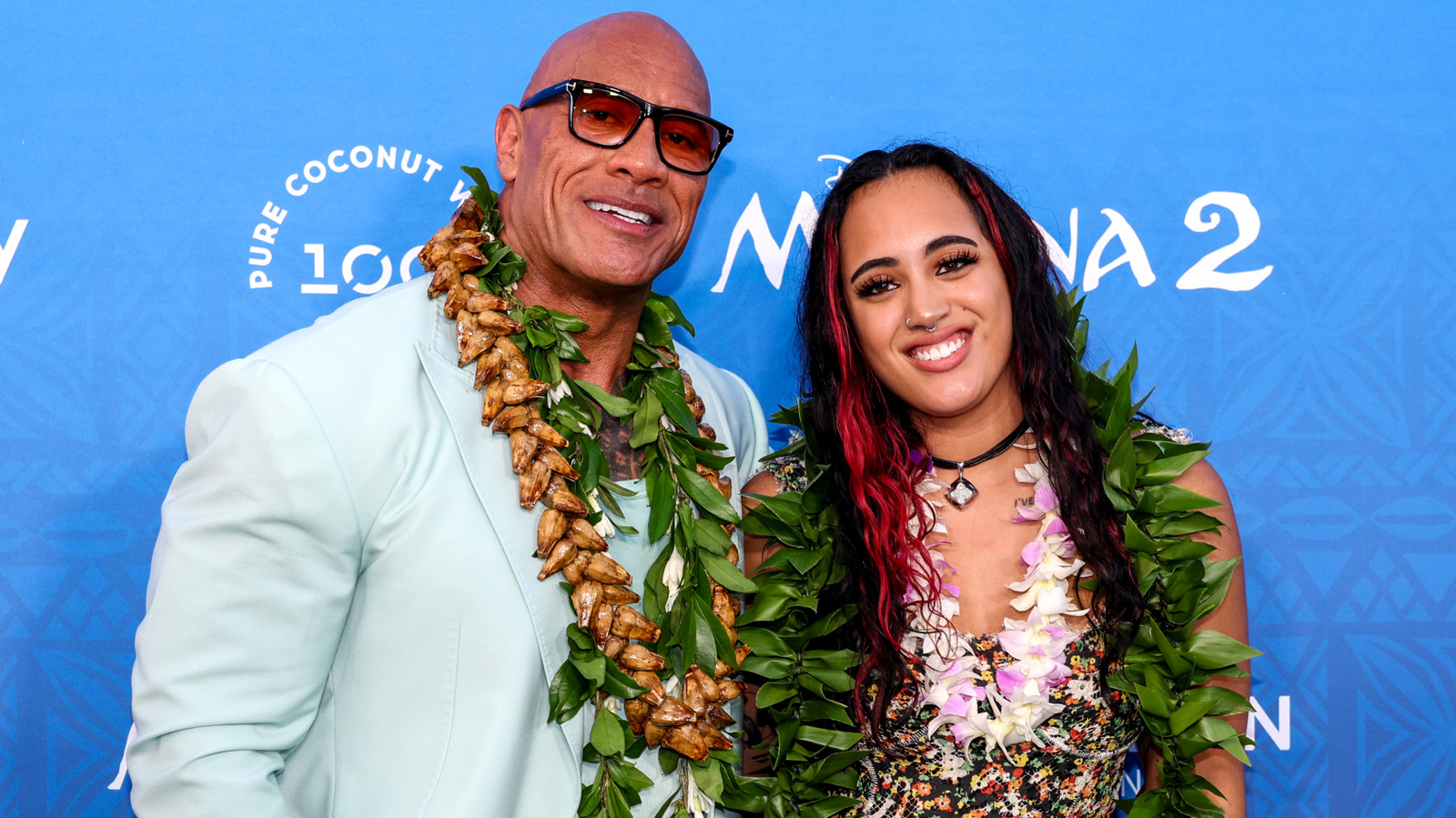 L'ancienne star de la WWE, Simone Johnson, dit que sa mère (et patron) joue un rôle important dans le succès de The Rock
