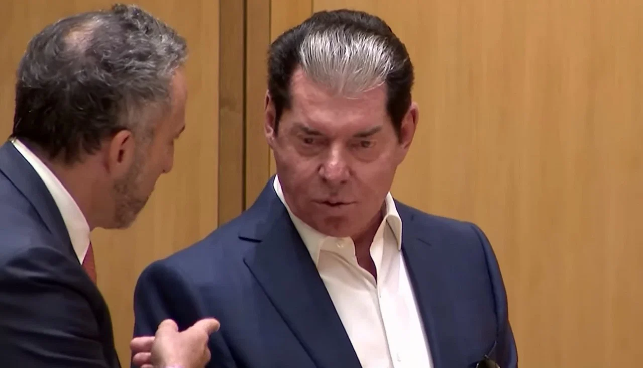 Le procès pour fusion de la WWE a été rejeté après un règlement, l'allié de Vince McMahon répond