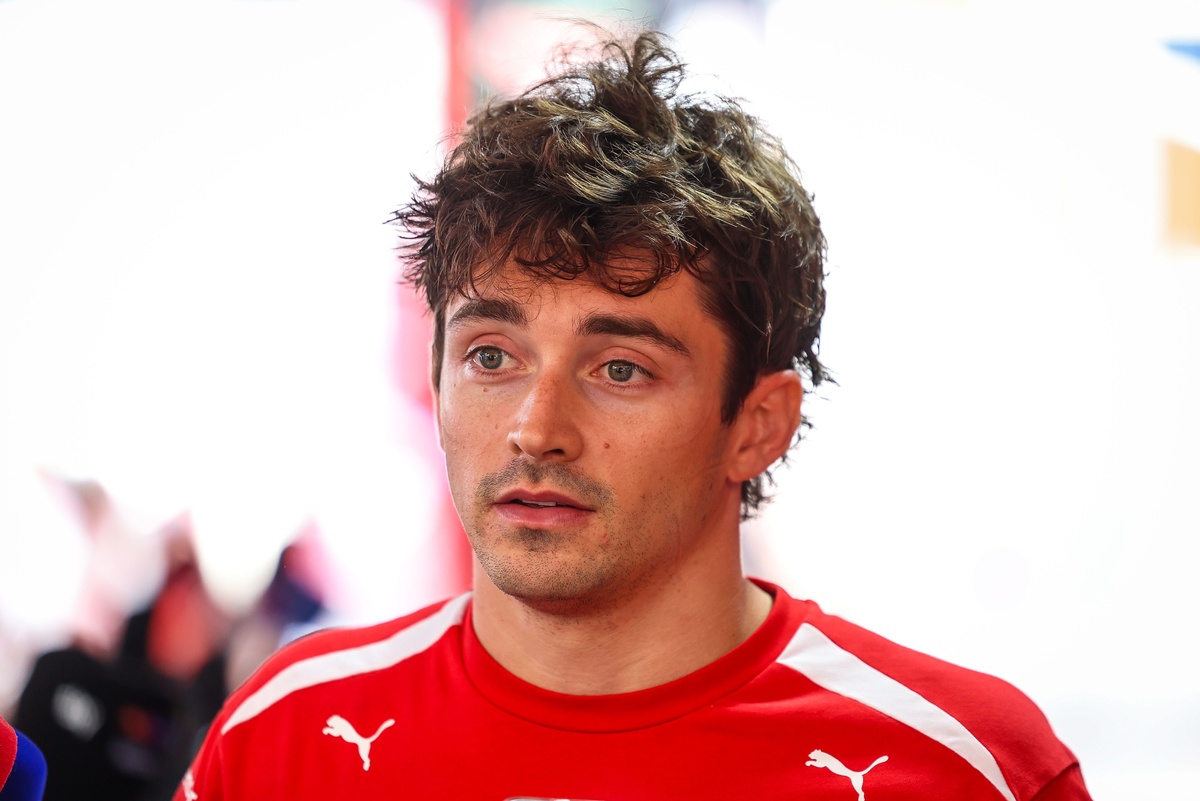 Leclerc a révélé la cause de l'accident du GP de Monaco. "Trois freins sur quatre ne fonctionnent pas"