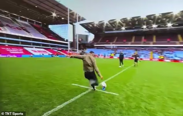 Le diffuseur Liam McDevitt a tenté de faire le changement dans le cadre d'une initiative légère de TNT Sports, mais cela a attiré l'attention du patron des Leicester Tigers, Geoff Parling.