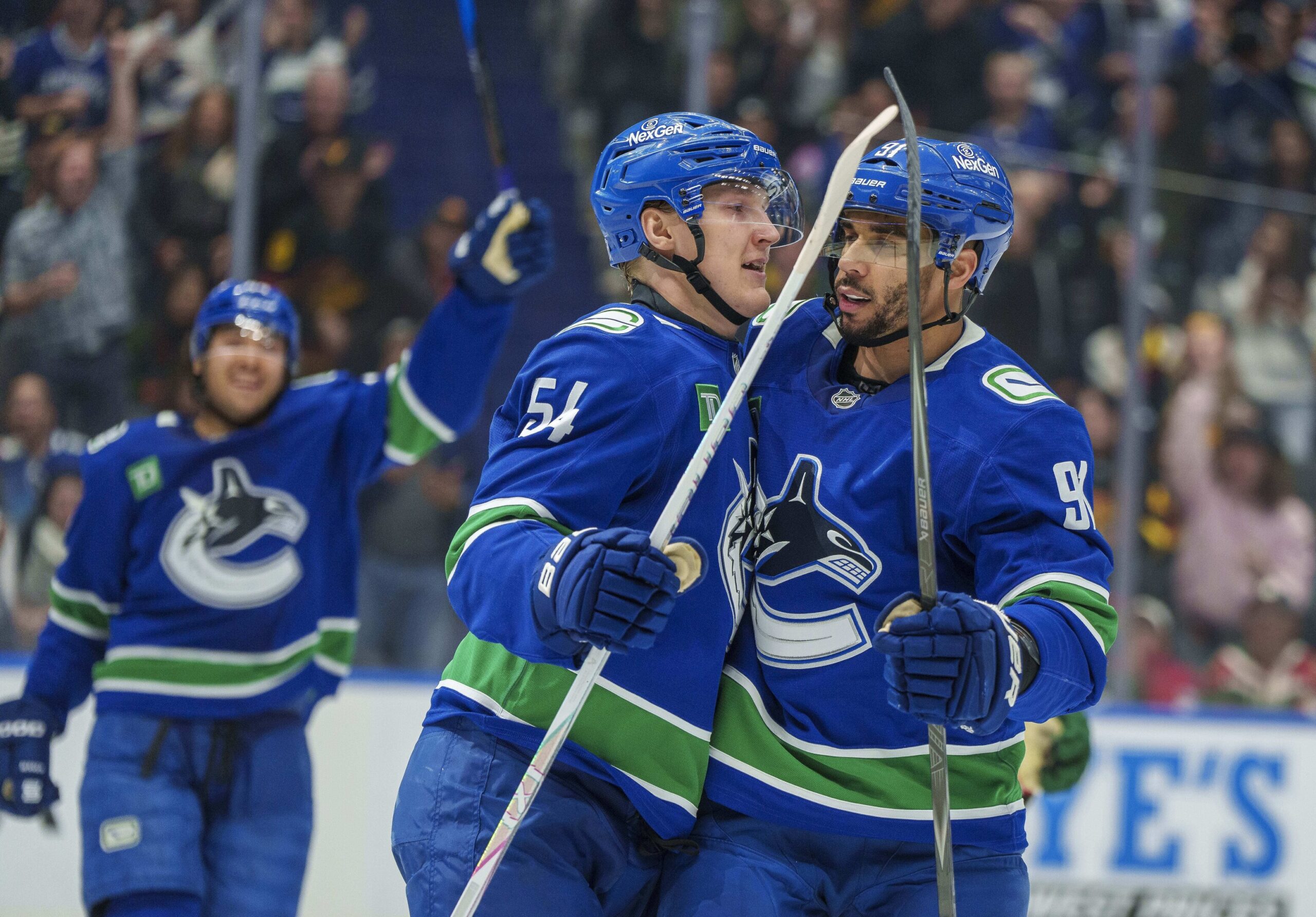 Les Canucks sont le bon partenaire commercial sauvage pour un centre de premier plan – le Wild du Minnesota