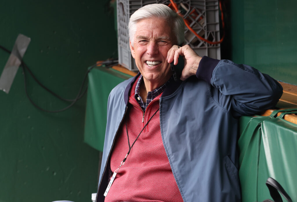 Les Phillies explorent le commerce pour un démarreur back-end
