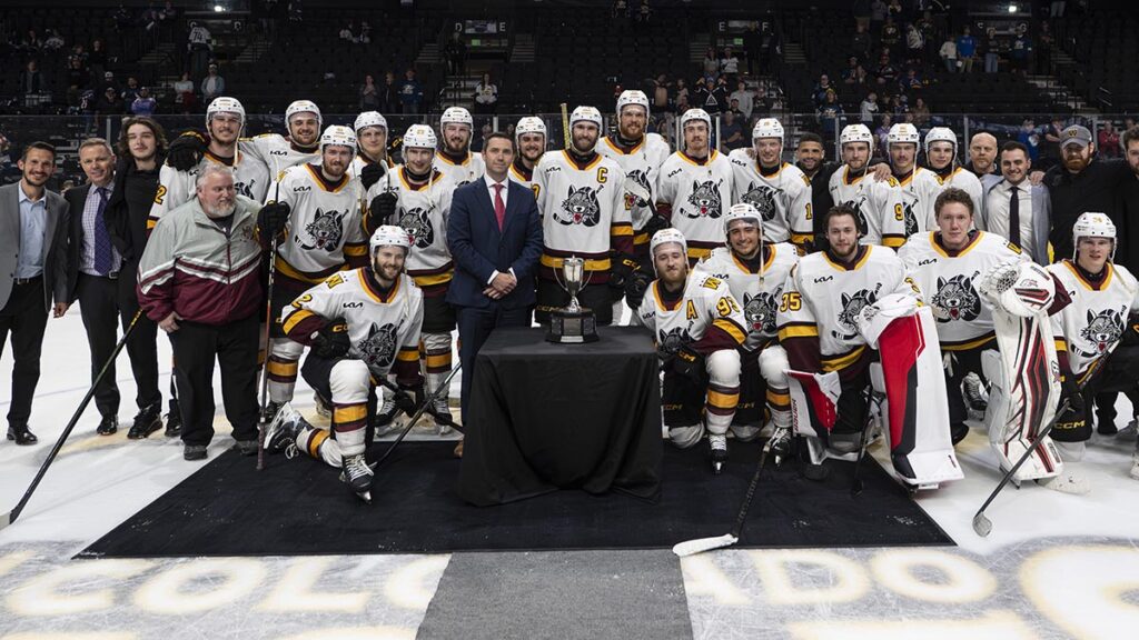 Les Wolves envisagent un autre fanion alors que la finale commence TheAHL.com