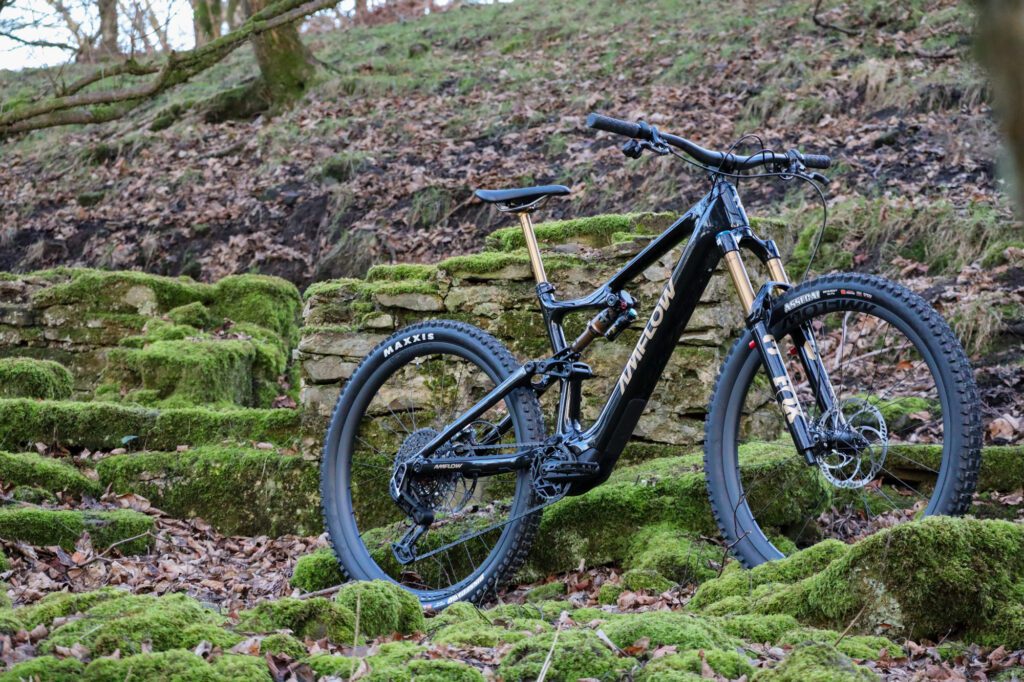 Les vélos Amflow sont maintenant disponibles chez Merlin Cycles ; l'avenir des VTT électriques légers est arrivé