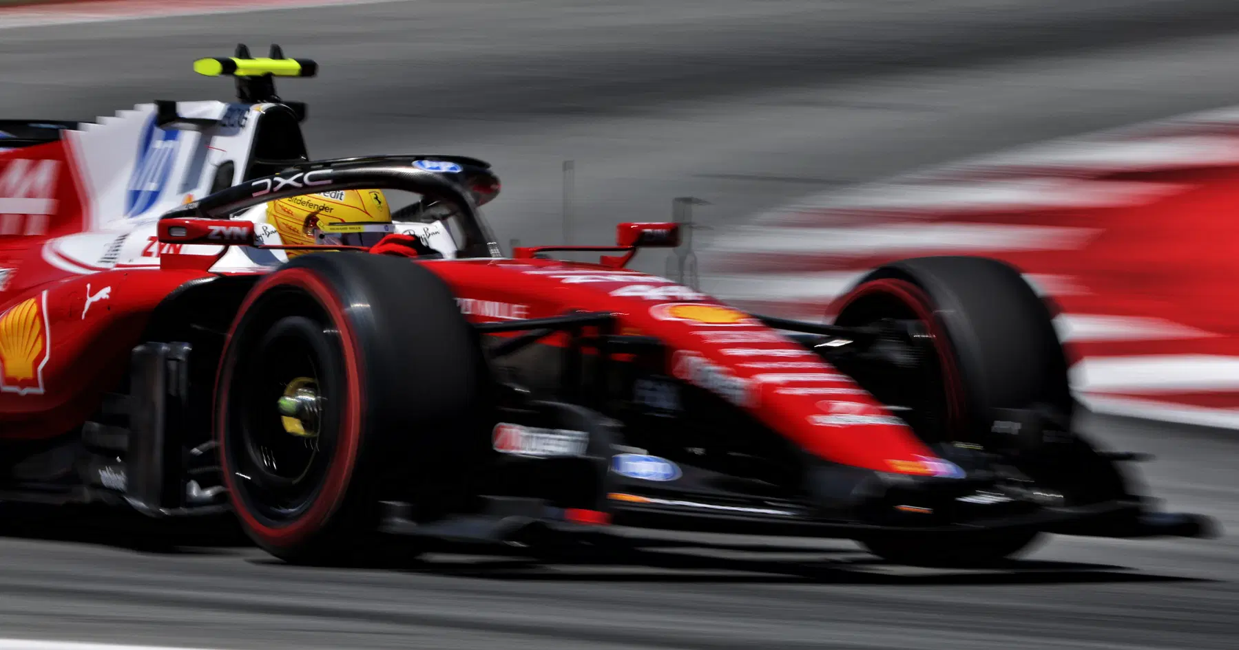 Lewis Hamilton scelle une victoire émouvante pour Ferrari à Barcelone alors que Mercedes s'effondre