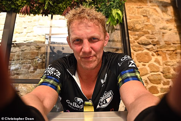 Lewis Moody, vainqueur de la Coupe du monde en Angleterre, a reçu un diagnostic de MND et collecte des fonds pour traiter cette maladie.