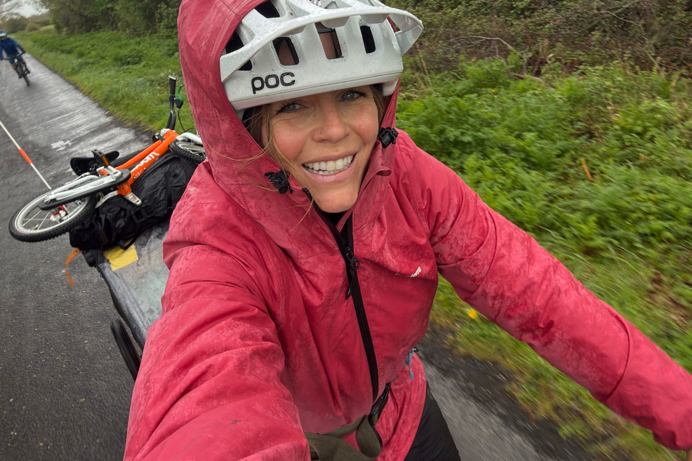 "Libérez-vous du fardeau ou de l'attente selon laquelle vous devez être productif pour être heureux." Une maman d'aventure britannique inspire des milliers de personnes à se lancer dans l'aventure.