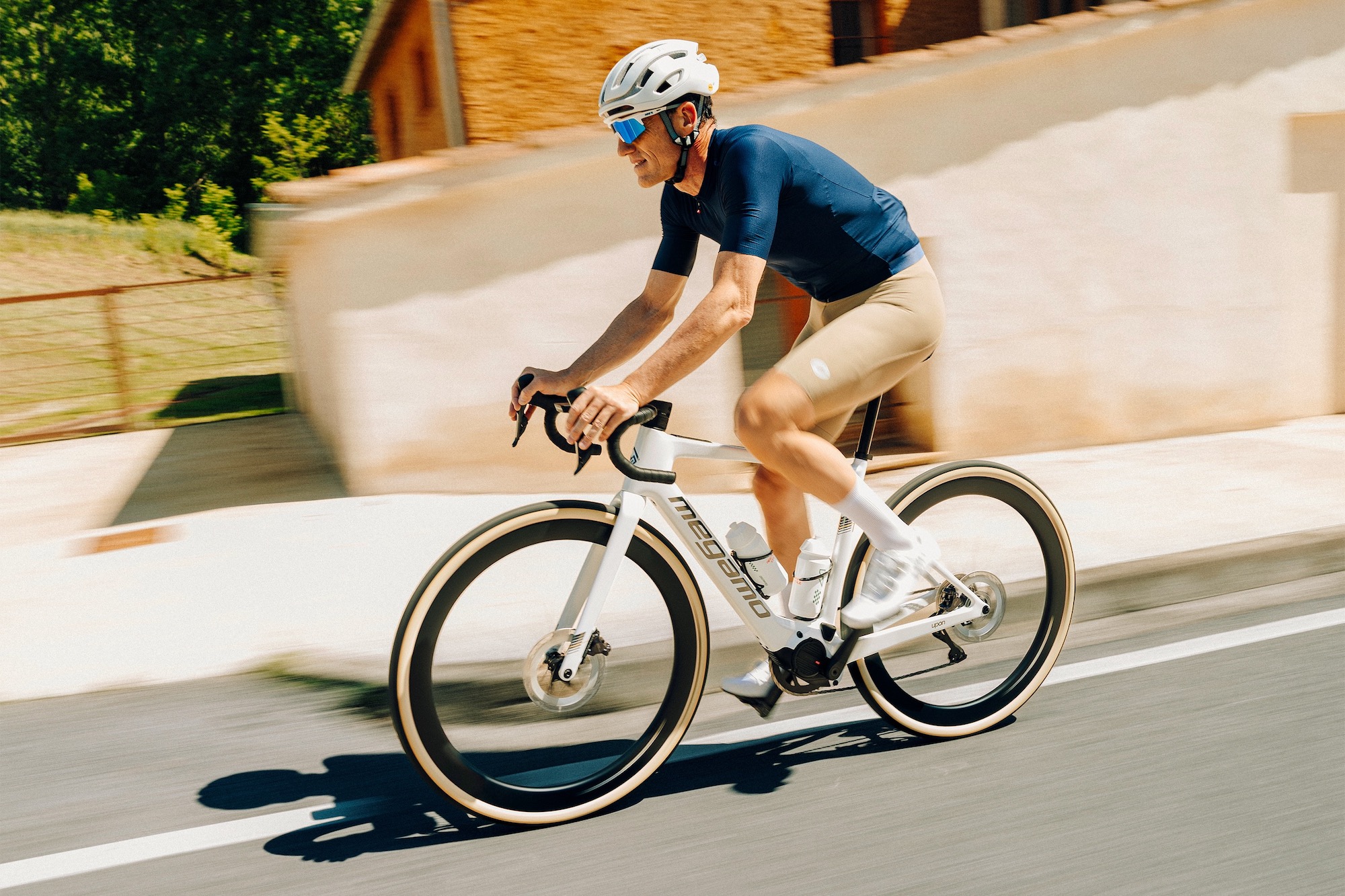 Megamo Brings Avinox Power to the Tarmac with New Upon E-Road Bike