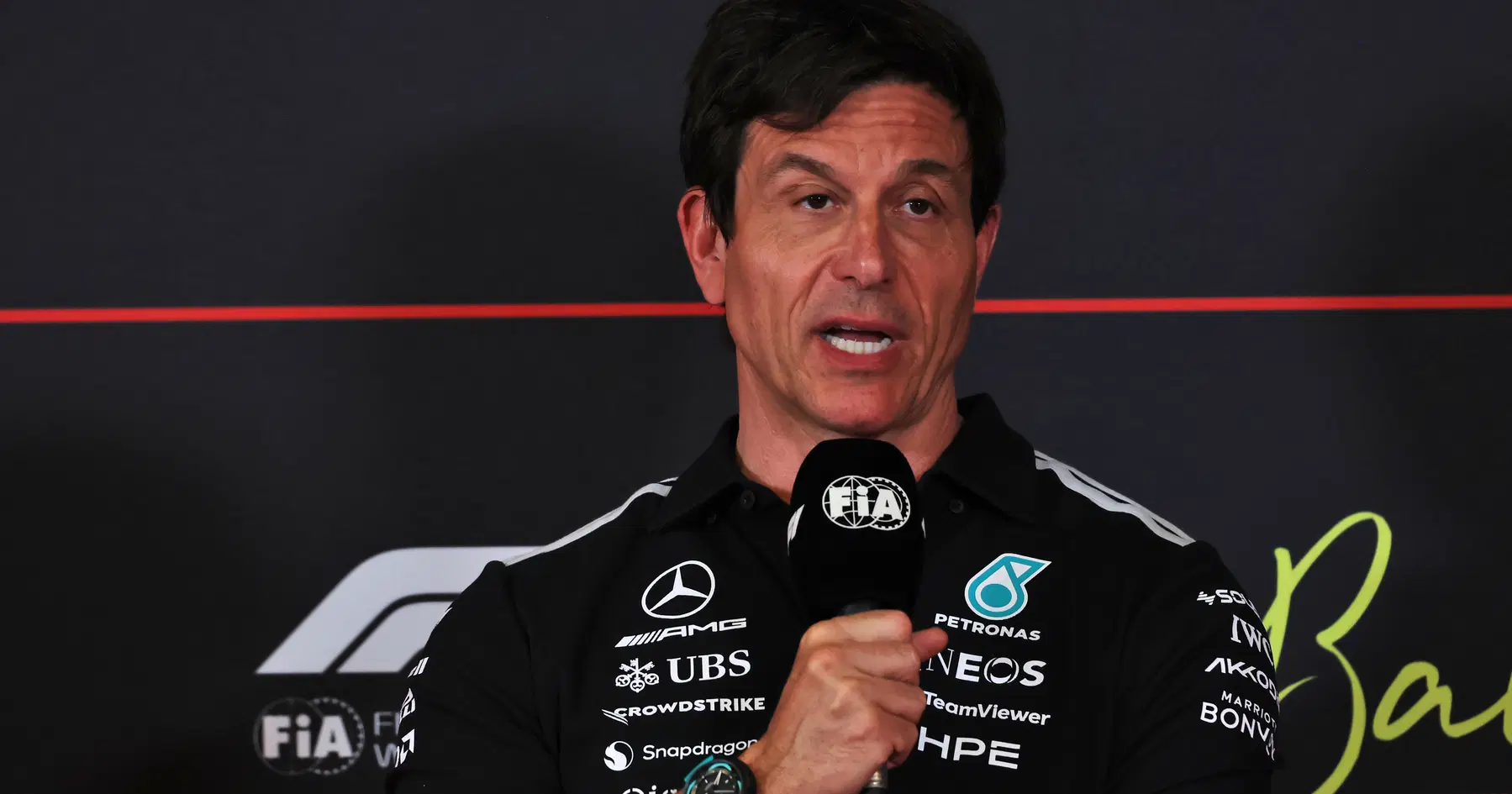 Mercedes "au téléphone avec des avocats" après la dispute sur le podium avec Pierre Gasly