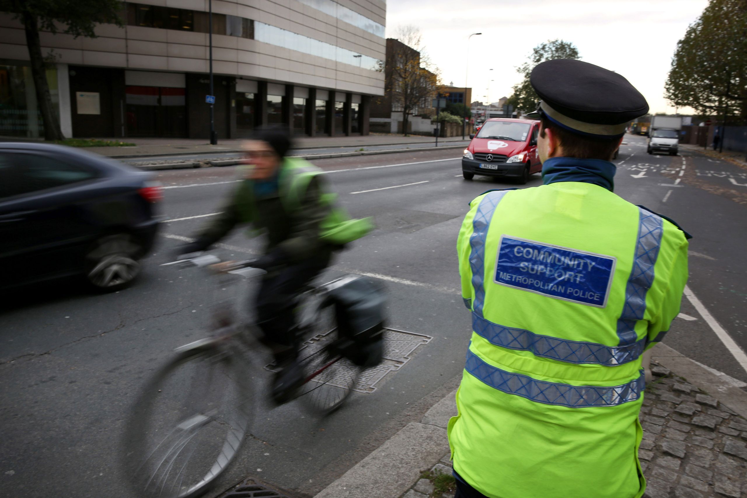Mes amis ont été arrêtés par la police et on leur a dit qu'ils étaient vulnérables en tant que cyclistes, mais il faut le rappeler aux conducteurs.