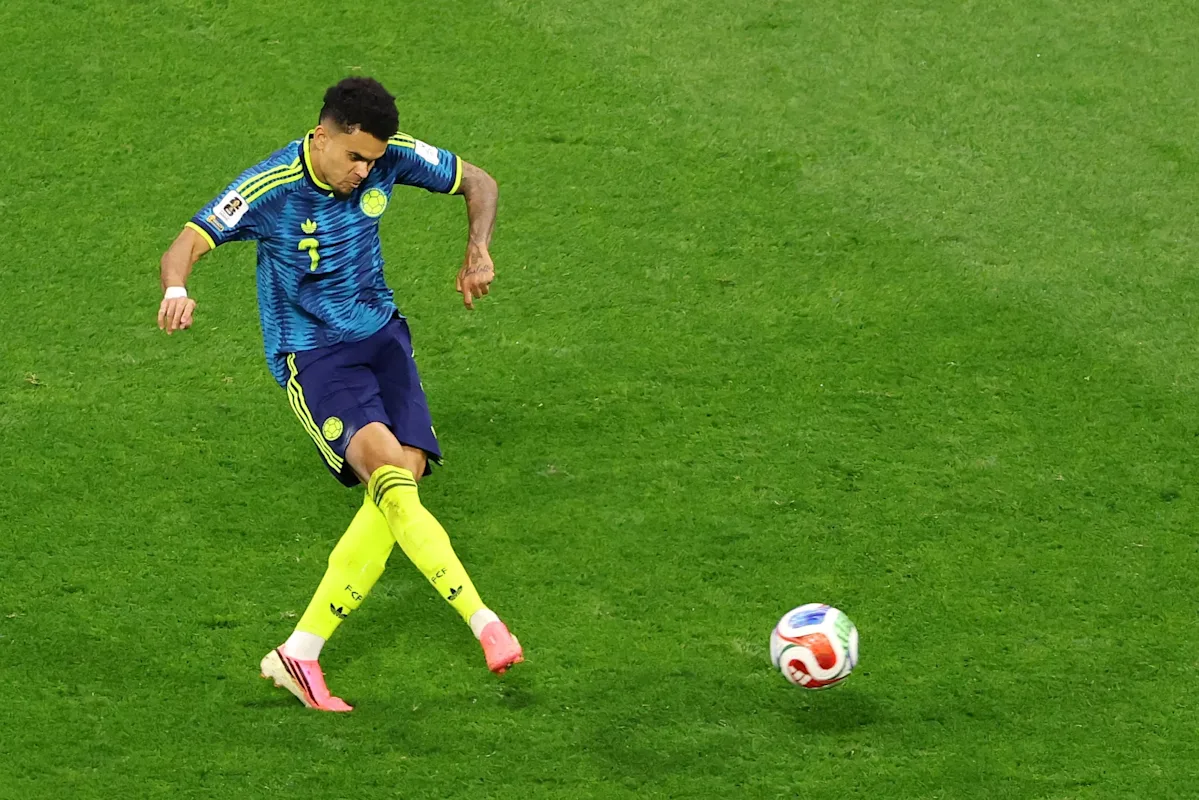 Ouzbékistan 1-3 Colombie. Le sublime Diaz a gâché les débuts des Loups Blancs en Coupe du Monde