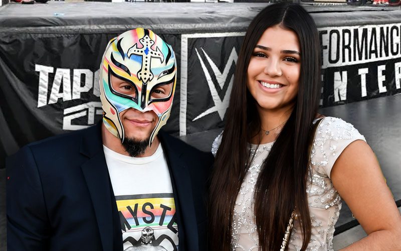 Rey Mysterio dit qu'Aaliyah Mysterio va s'établir au WWE Performance Center