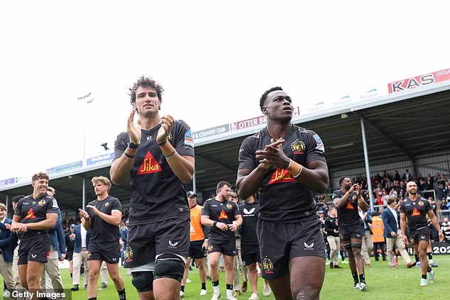 Exeter a remporté une victoire 32-12 contre les Saracens pour atteindre la dernière place pour les barrages.