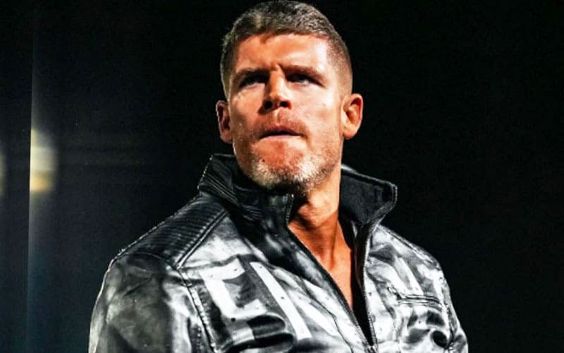 Une raison possible derrière le départ de Steve McLean de la TNA a été révélée